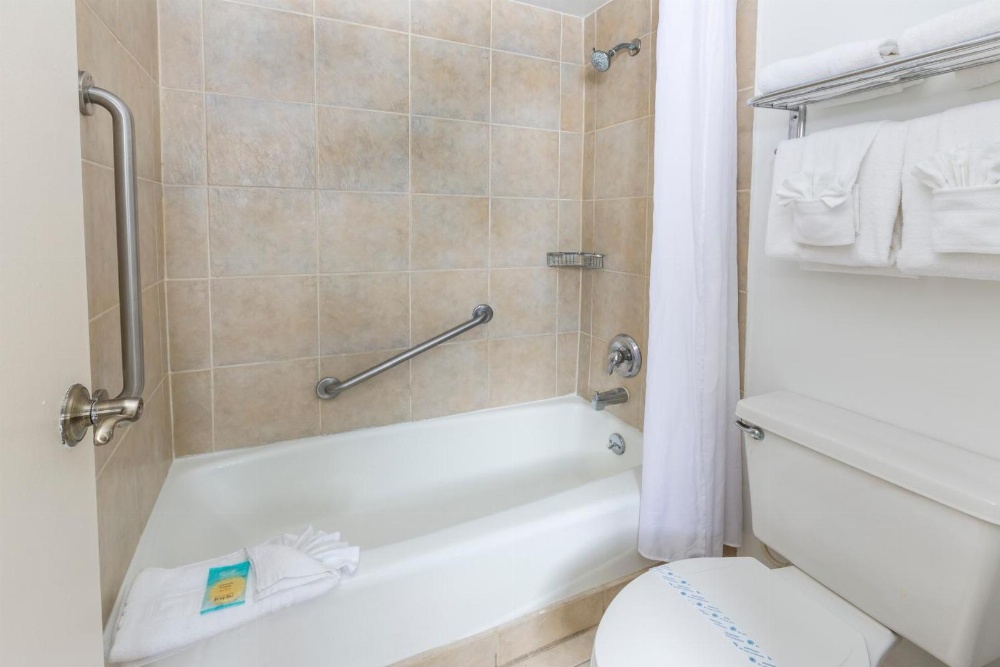 Room image 4